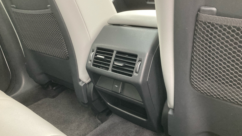 Jaguar E-Pace 1.5 P300e R-Dynamic Black 5dr Auto Estate